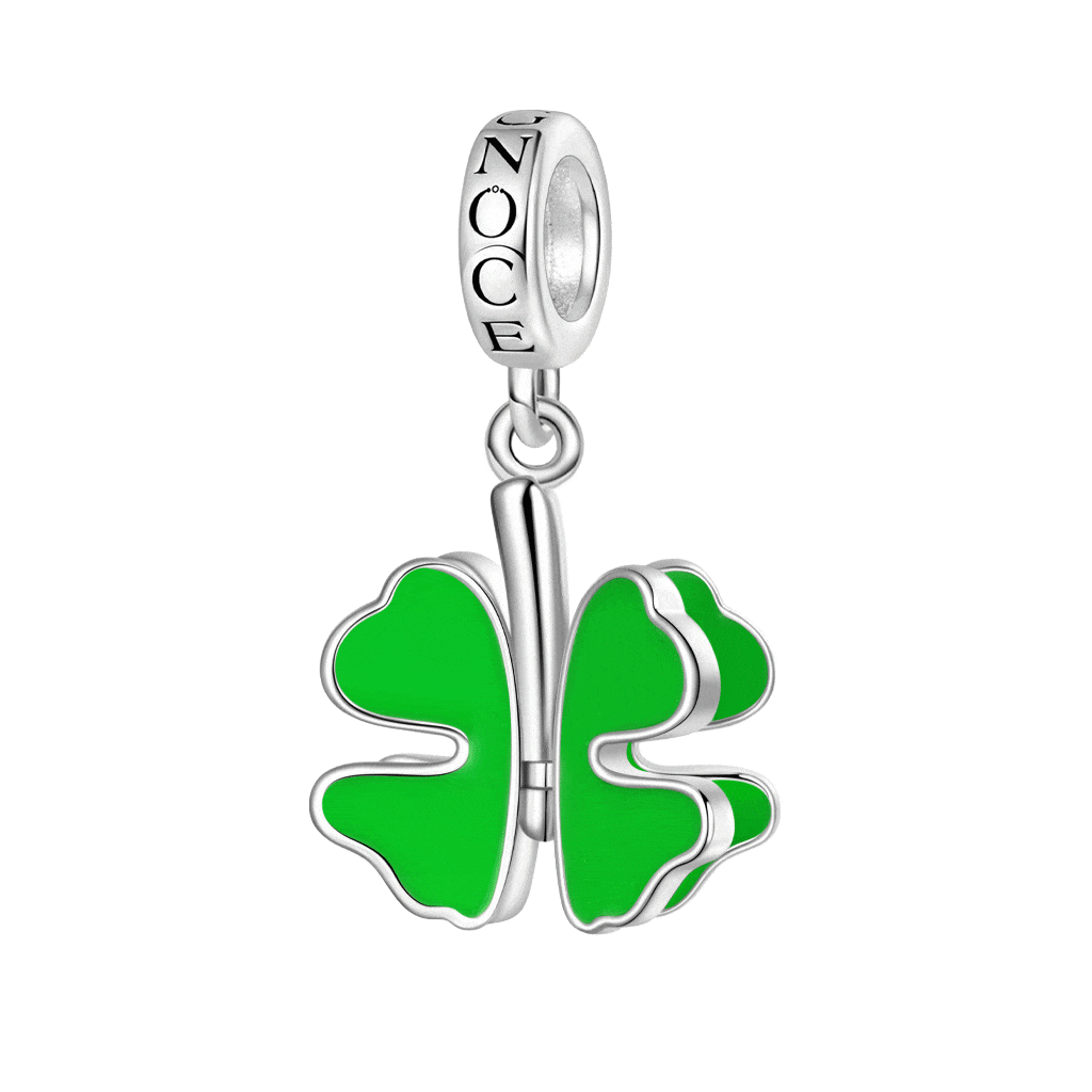 Four-leaf Clover Swaying Leafs Pendant