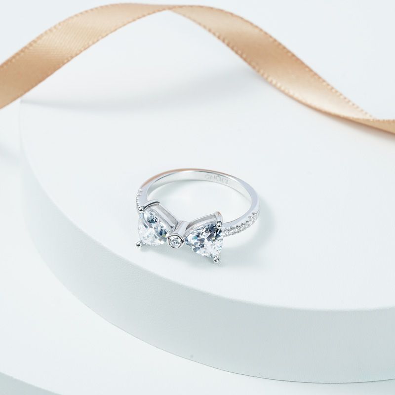 Sparkling Bow Tie Ring
