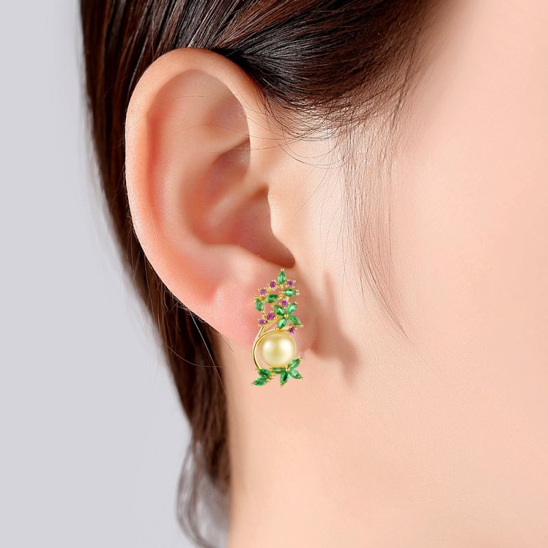 Flower & Pearl Stud Earrings
