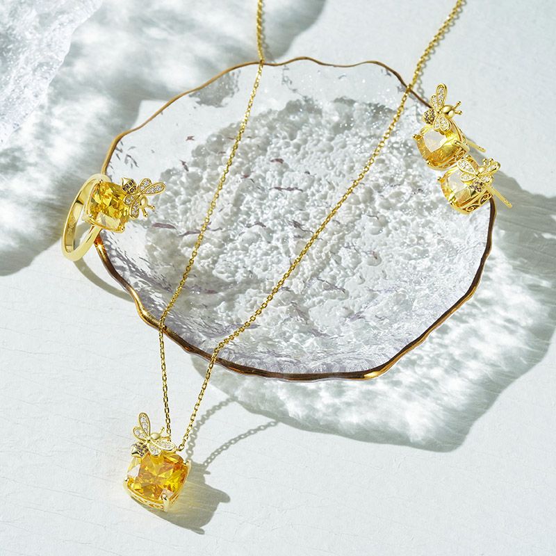 Honey Bee Ring