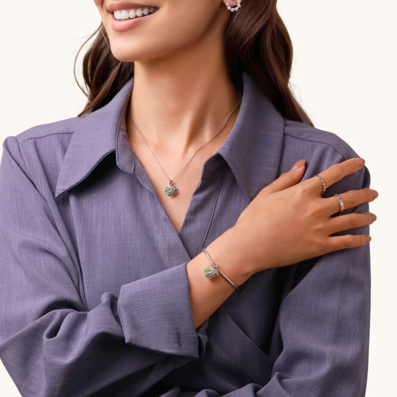 Heart Wireless LED Glow Earth Pendant