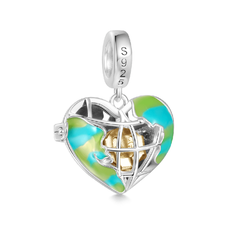Heart Wireless LED Glow Earth Pendant