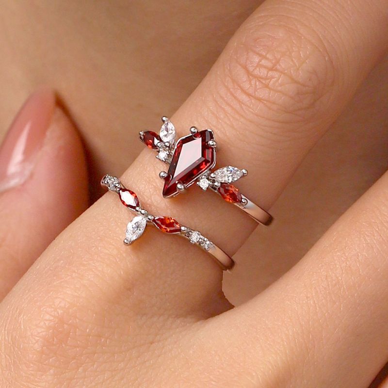 Red Garnet Kite Rings