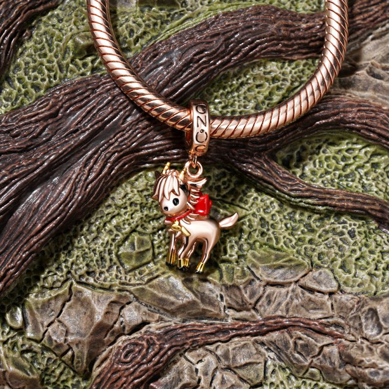 Sweet Flocke Deer Pendant