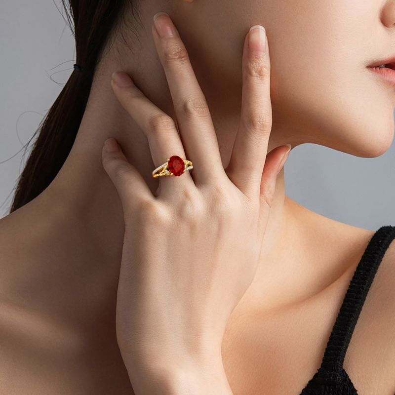 Garnet Oval-cut Vintage Split Shank Ring