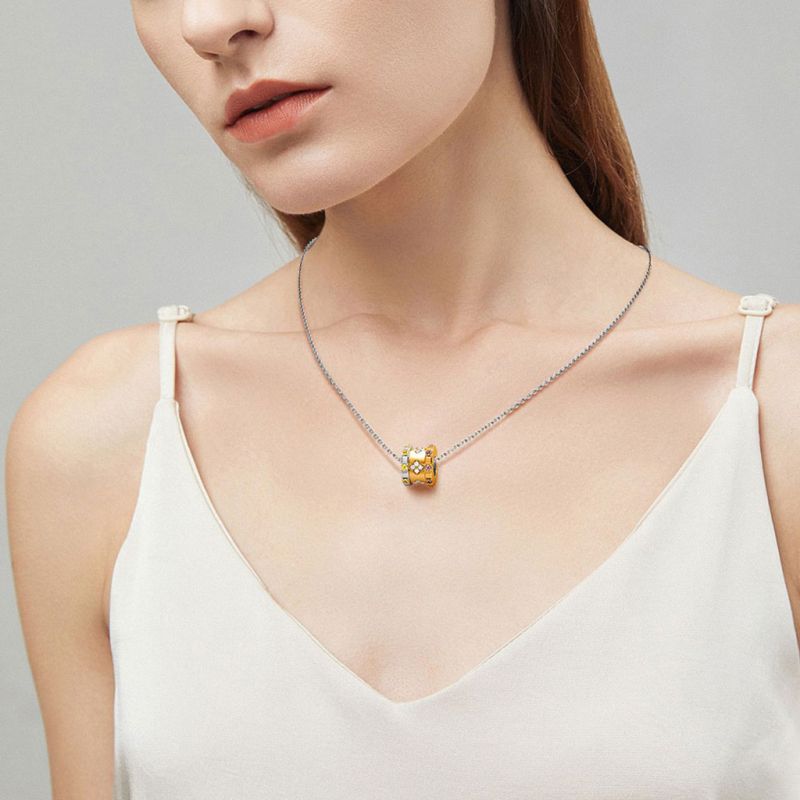 Lucky Four-leaf Clover Drum Necklace