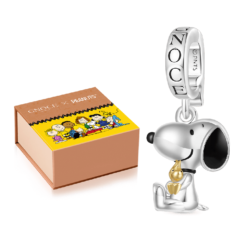 Peanuts Snoopy Hugging Pendant
