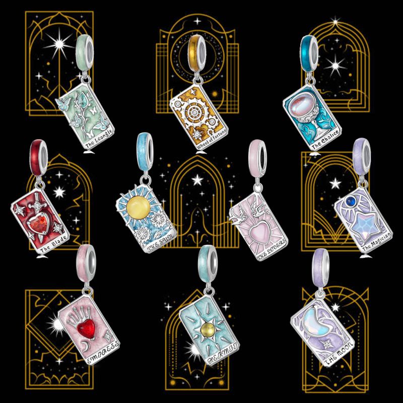 Queen Tarot Pendant