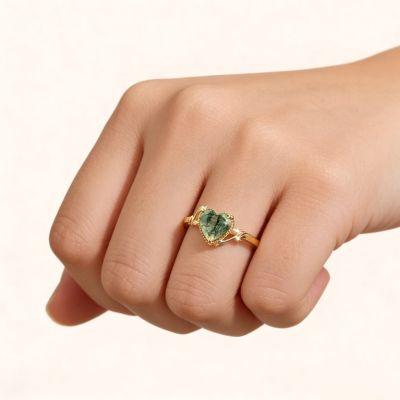 Agate Heart-cut Promise Ring