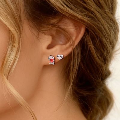 Snoopy Embrace Love Heart Earrings