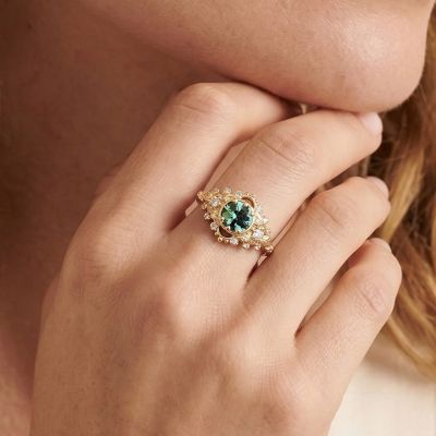 Leaf Round-Cut Ring