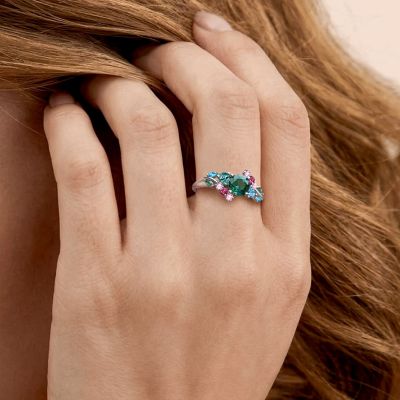 Round- Cut Engagement Ring