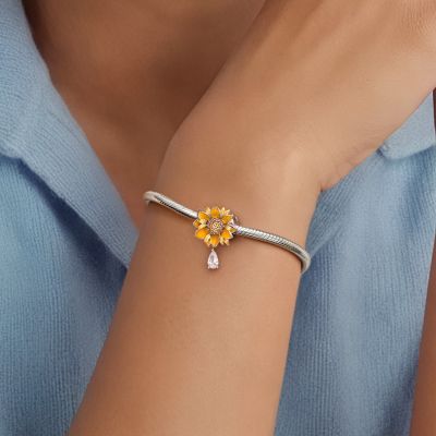 Rotatable Sunflower Charm